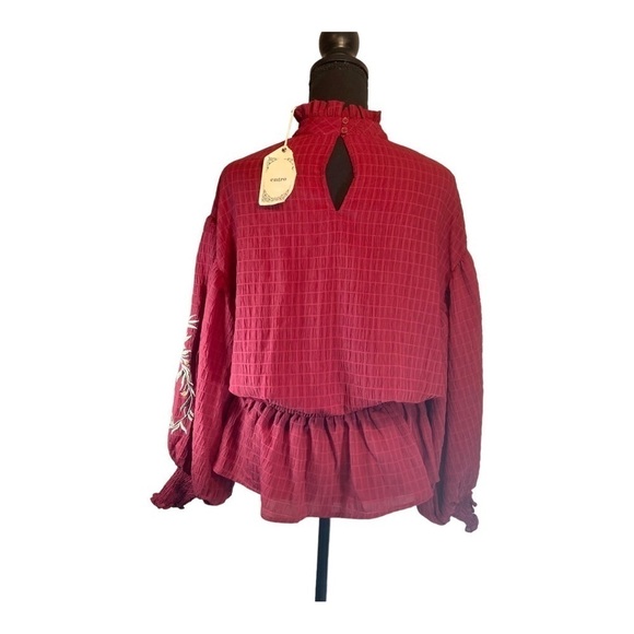 Entro Embroidered Peasant Blouse NWT - Picture 5 of 7